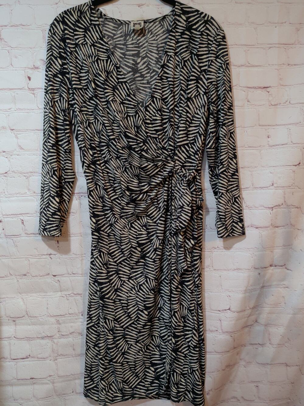 Anne Klein Palm Leaf Faux Wrap Long Sleeve Dress Womens Sz 10 Black White Grey